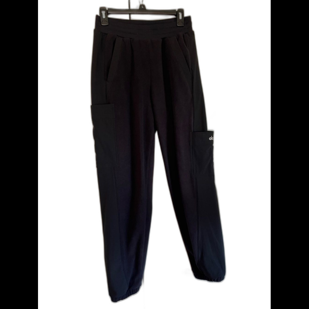 Alo Yoga Black Micro Sherpa Solstice Cargo Sweatpants Joggers S Elastic Waist